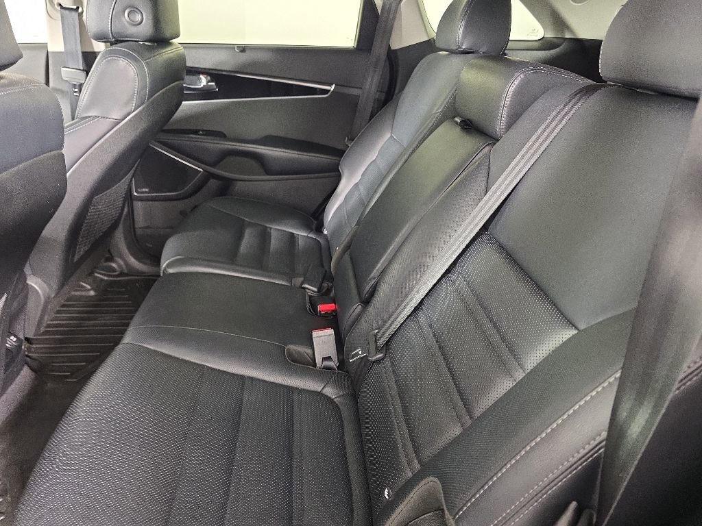 Used 2017 Kia Sorento SX AWD/4WD image 29