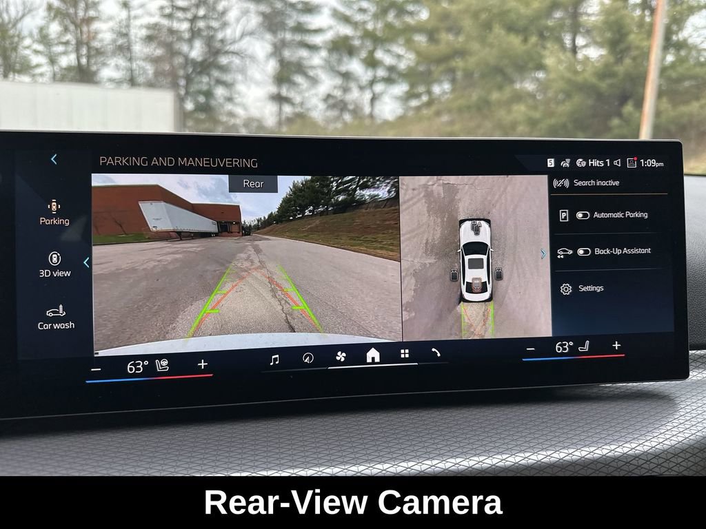 Used 2025 BMW 330i xDrive Sedan w/ M Sport Package image 22