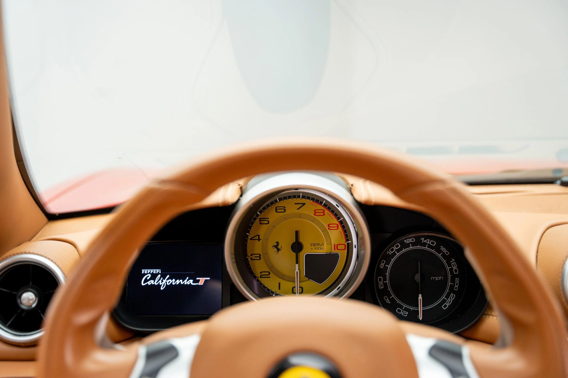 Used 2015 Ferrari California T image 36