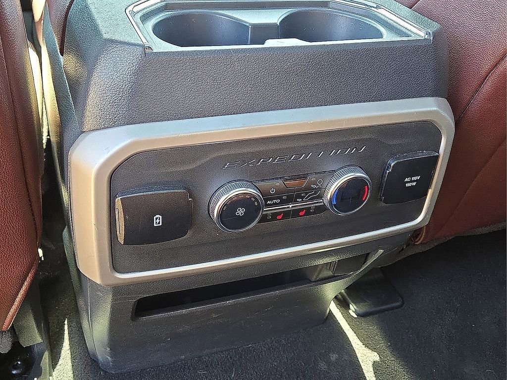 Used 2024 Ford Expedition Max Limited image 16