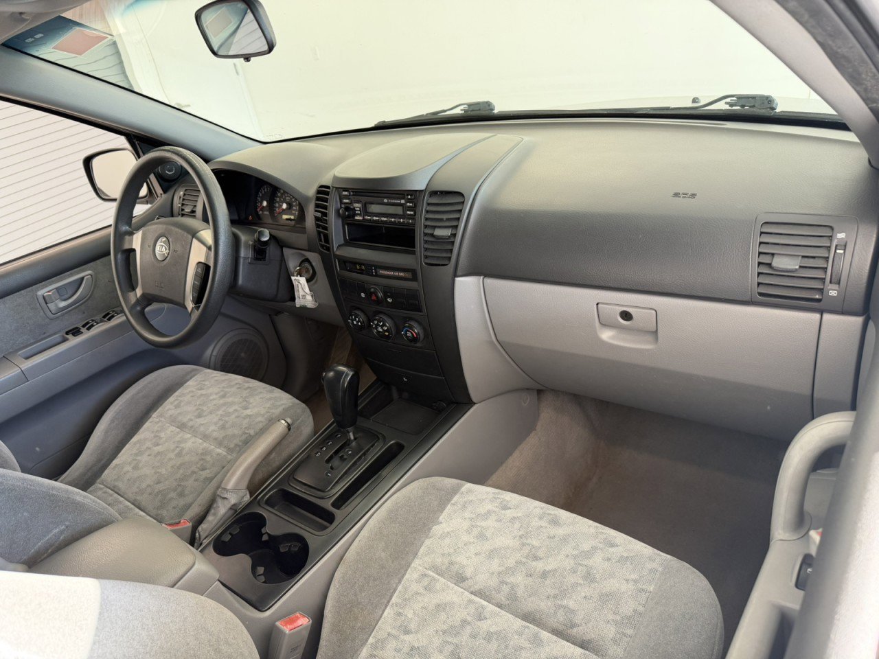 Used 2006 Kia Sorento LX image 26