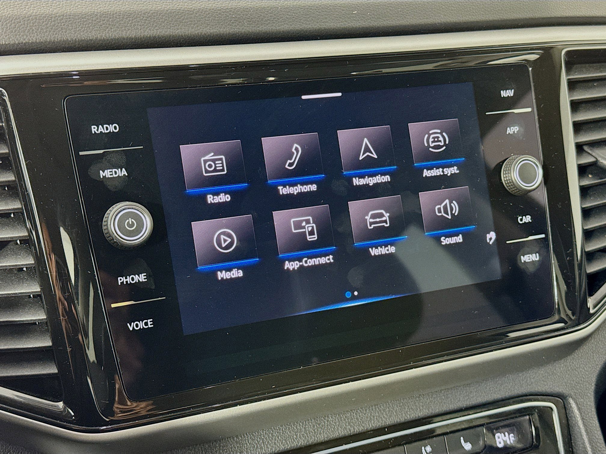 Used 2023 Volkswagen Atlas SEL Premium image 15