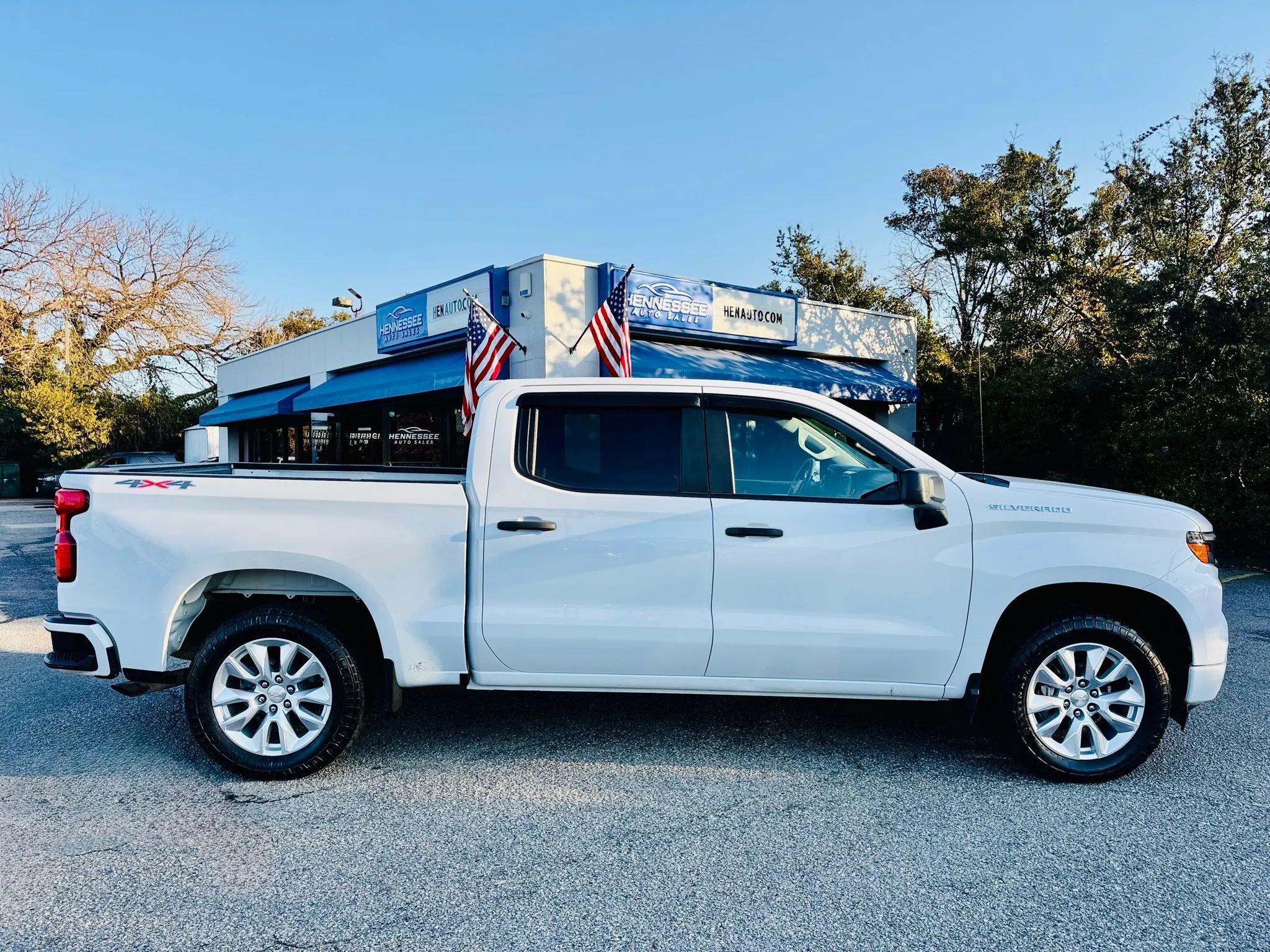 Used 2022 Chevrolet Silverado 1500 Custom image 23