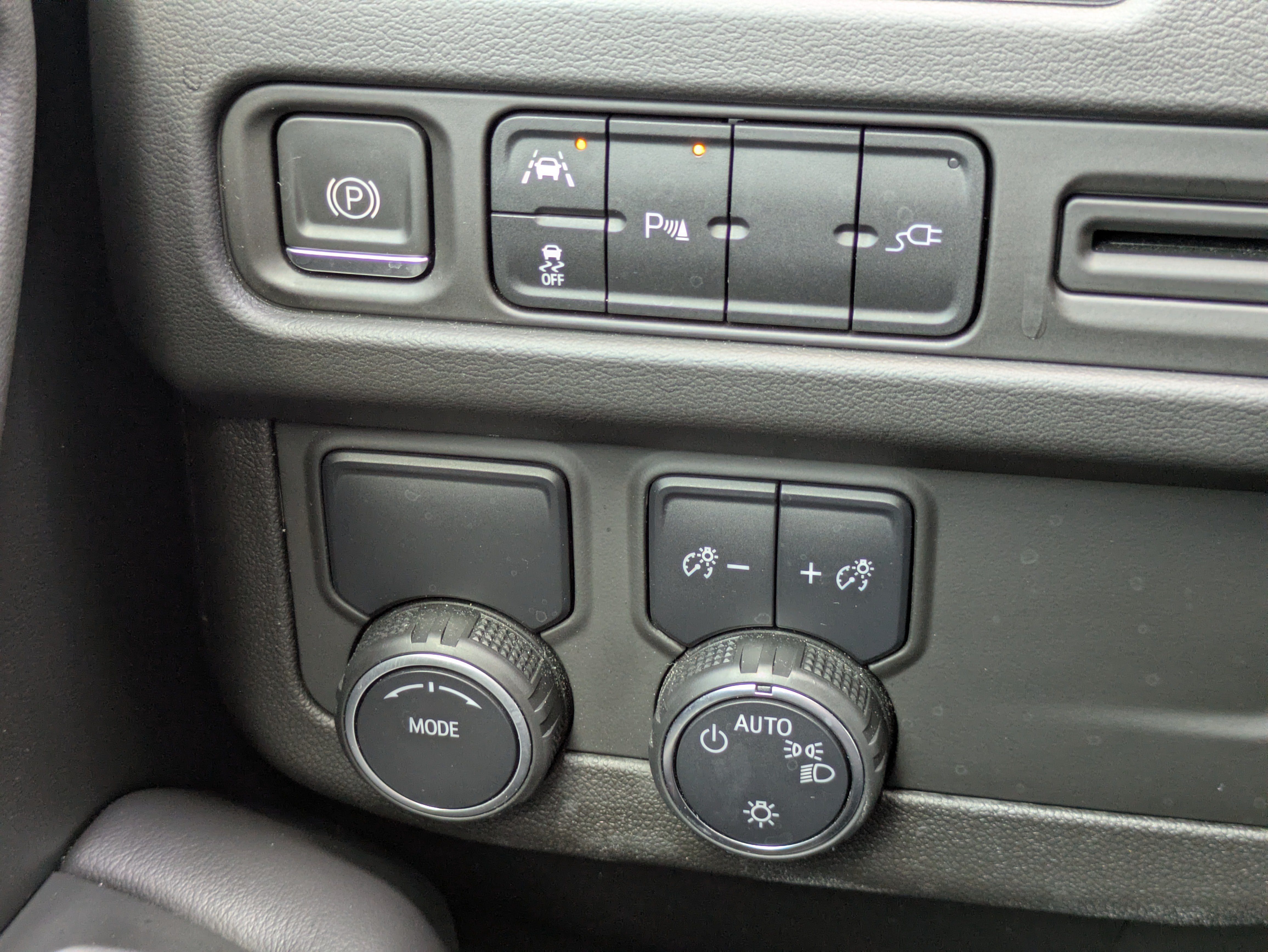 Used 2021 Chevrolet Tahoe RST w/ Luxury Package RWD image 36
