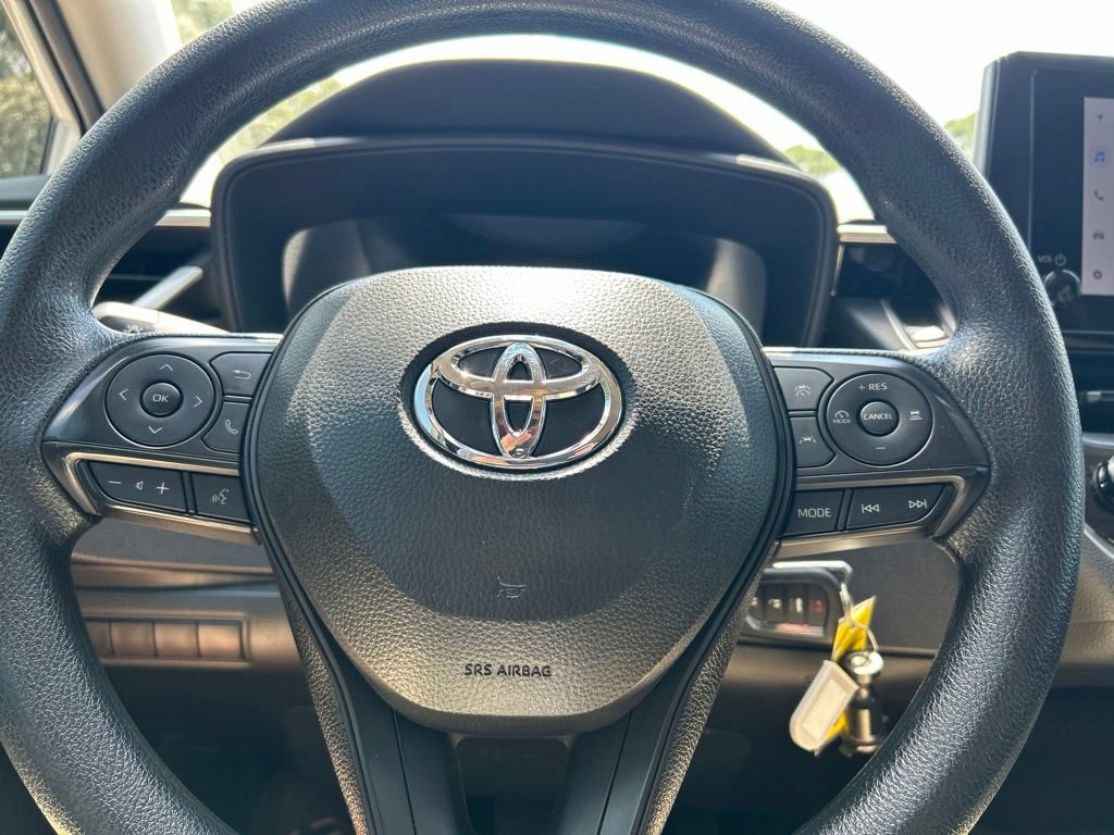Used 2025 Toyota Corolla LE FWD image 22