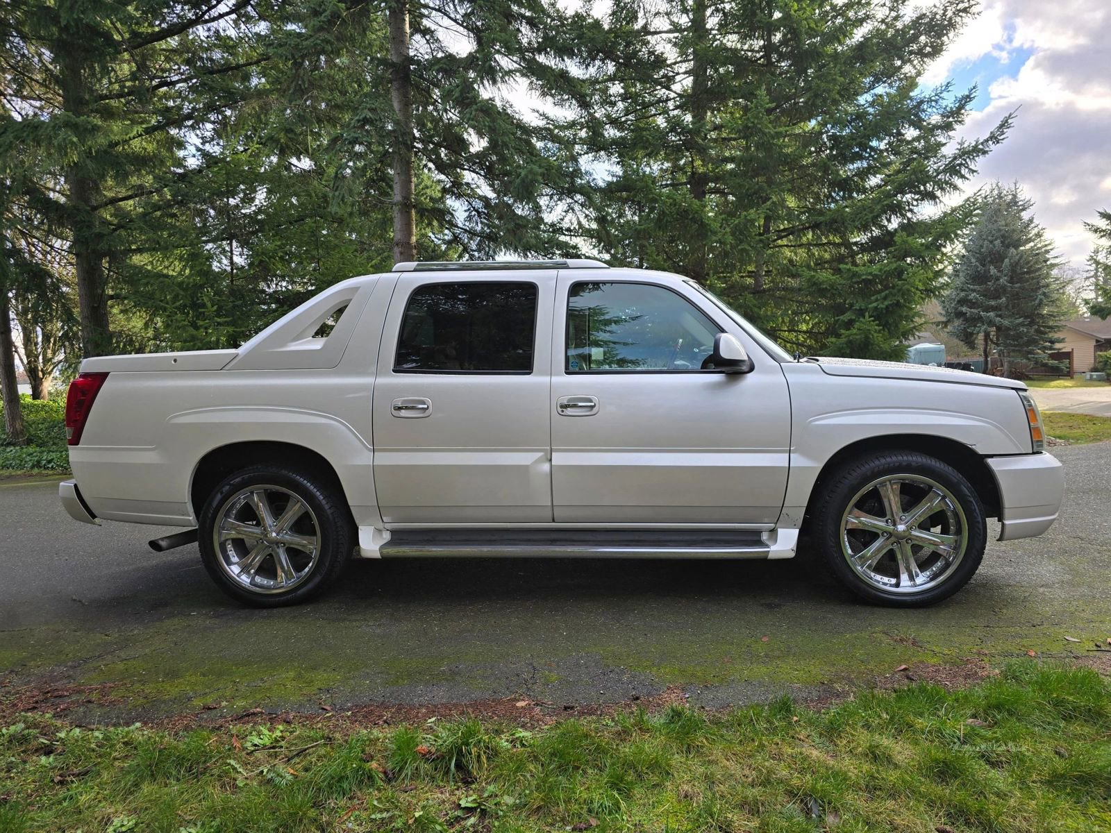 Used 2003 Cadillac Escalade EXT Sport Utility Pickup 4D 5 1/4 image 6