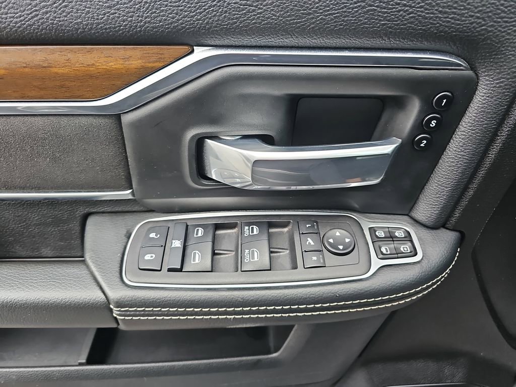 Used 2024 RAM 2500 Laramie w/ Safety Group image 32