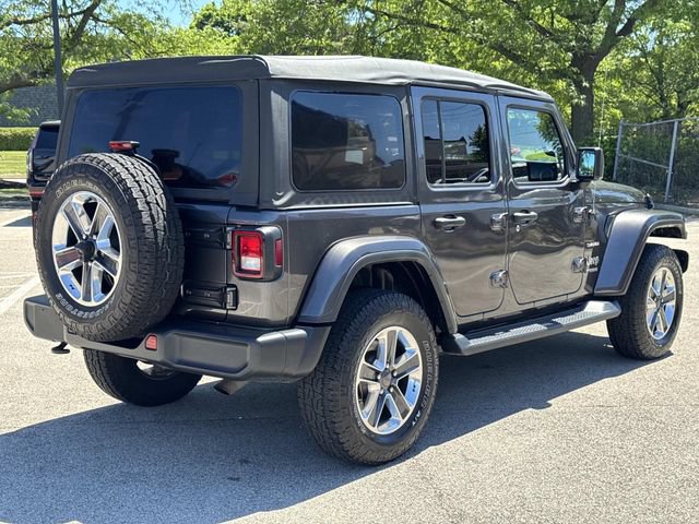 Used 2018 Jeep Wrangler Unlimited Sahara AWD/4WD image 5