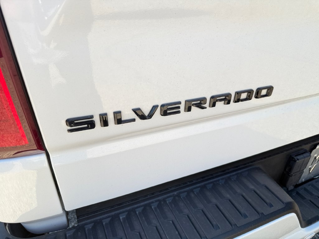 Used 2022 Chevrolet Silverado 1500 High Country w/ High Country Premium Package AWD/4WD image 38
