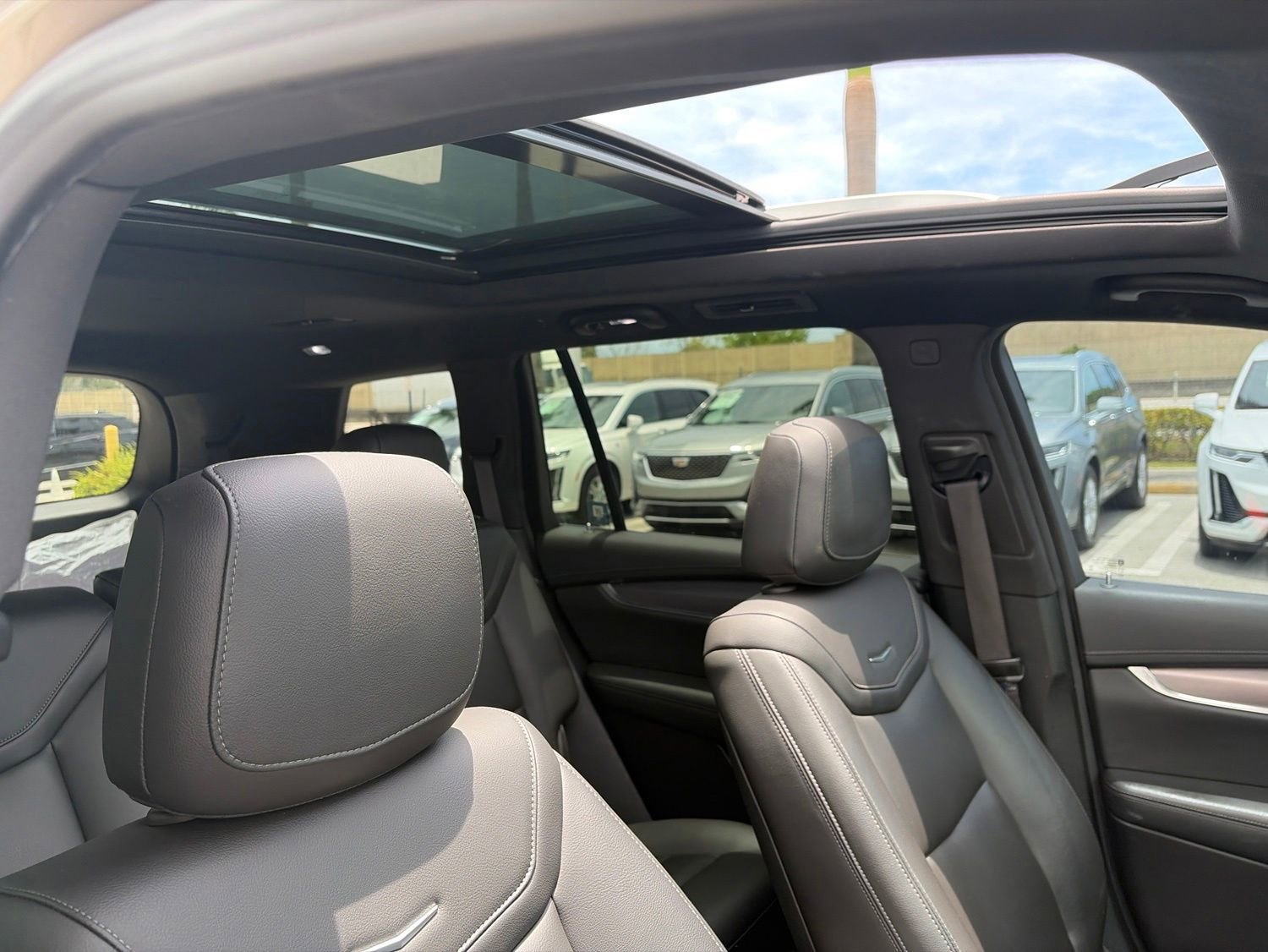 Used 2023 Cadillac XT6 Luxury FWD image 9