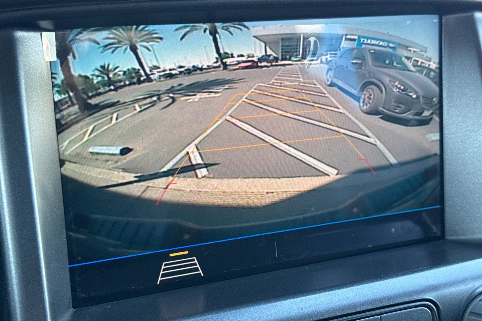 Used 2022 Chevrolet Colorado LT w/ Safety Package image 19