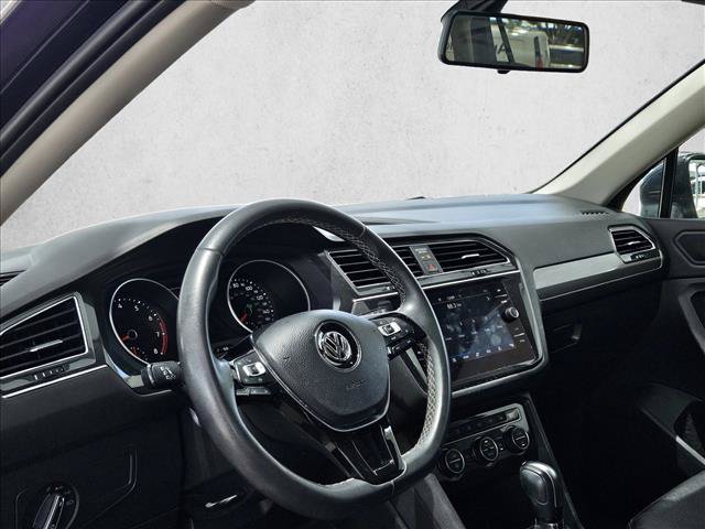 Used 2021 Volkswagen Tiguan SE w/ Panoramic Sunroof Package FWD image 10