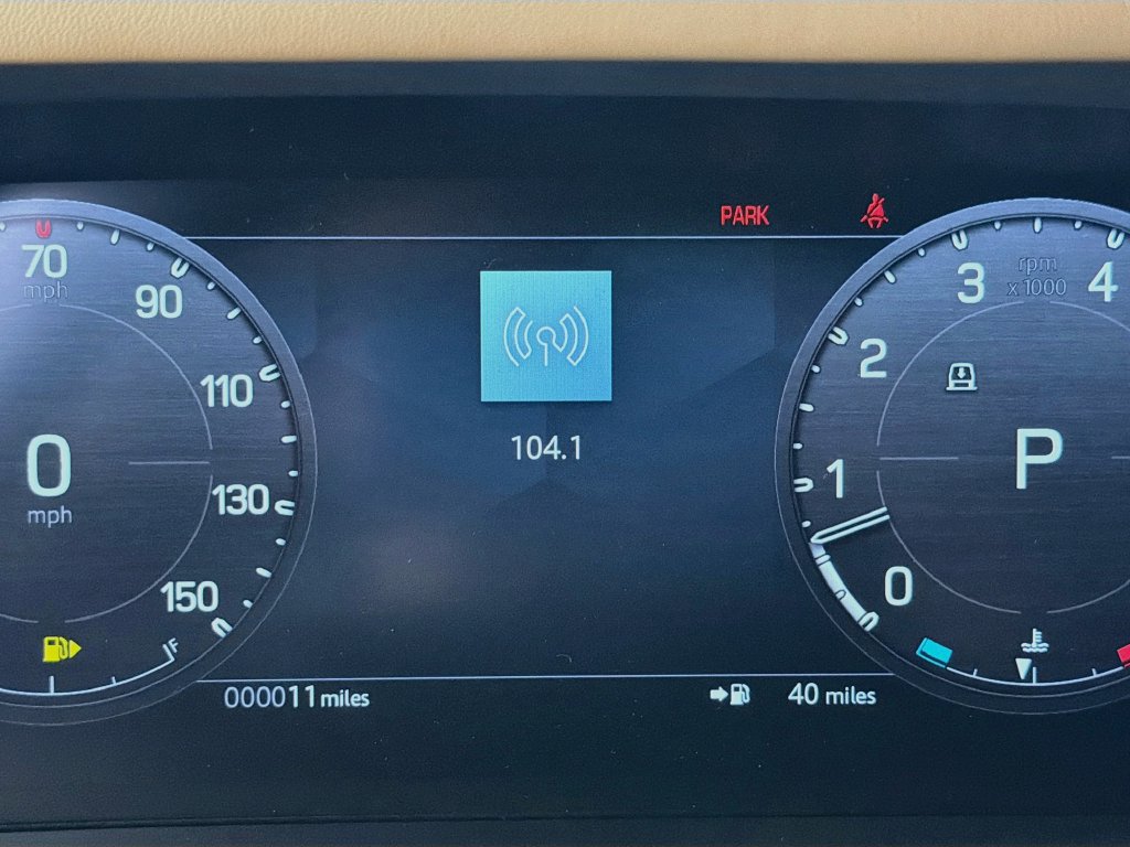 New 2026 Land Rover Defender 130 X-Dynamic SE AWD/4WD image 12