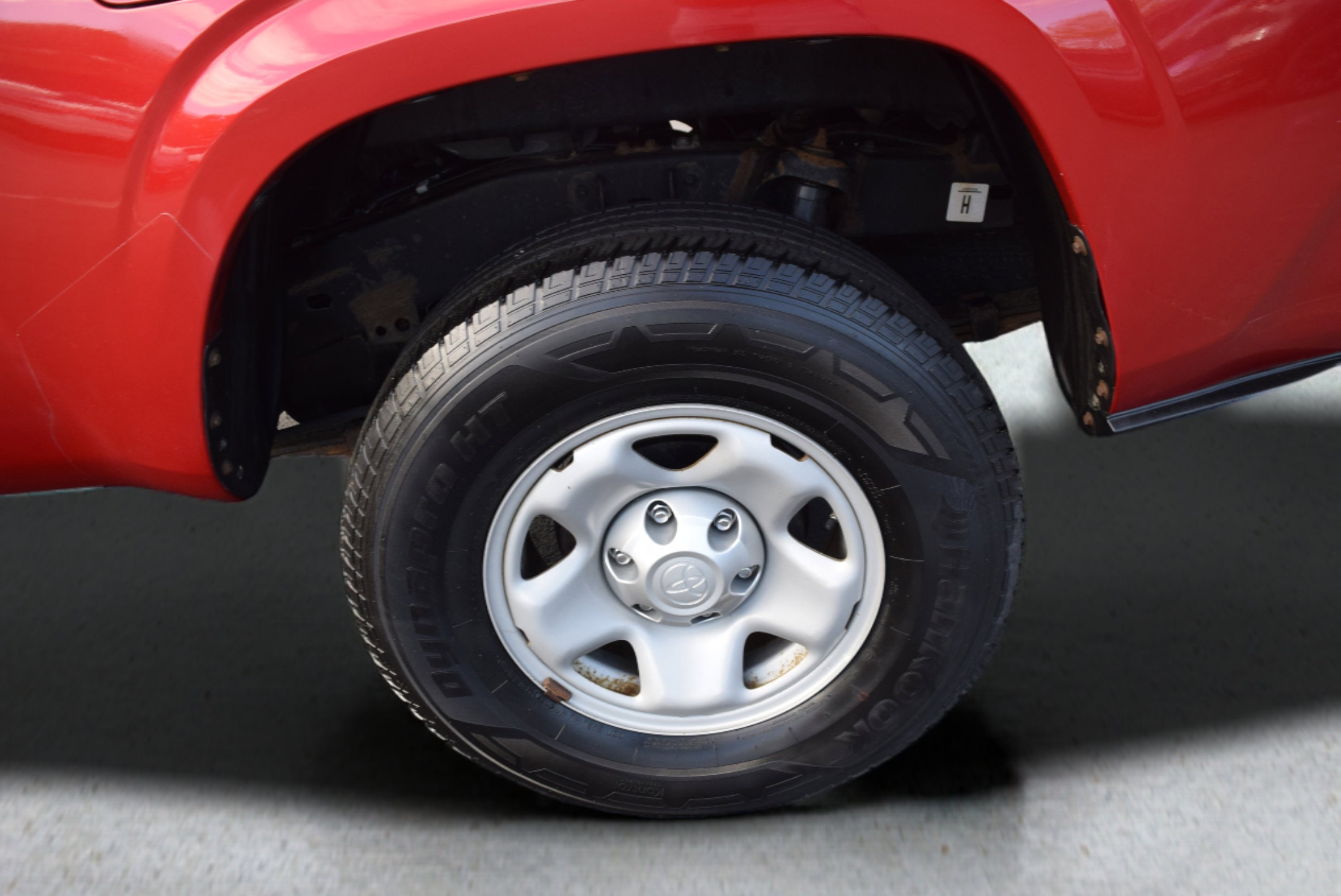 Used 2018 Toyota Tacoma SR w/ SR Convenience Package AWD/4WD image 7
