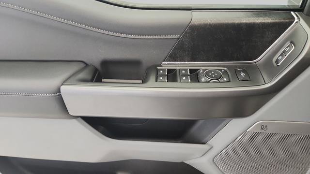 New 2026 Ford F250 XLT w/ XLT Premium Package image 18