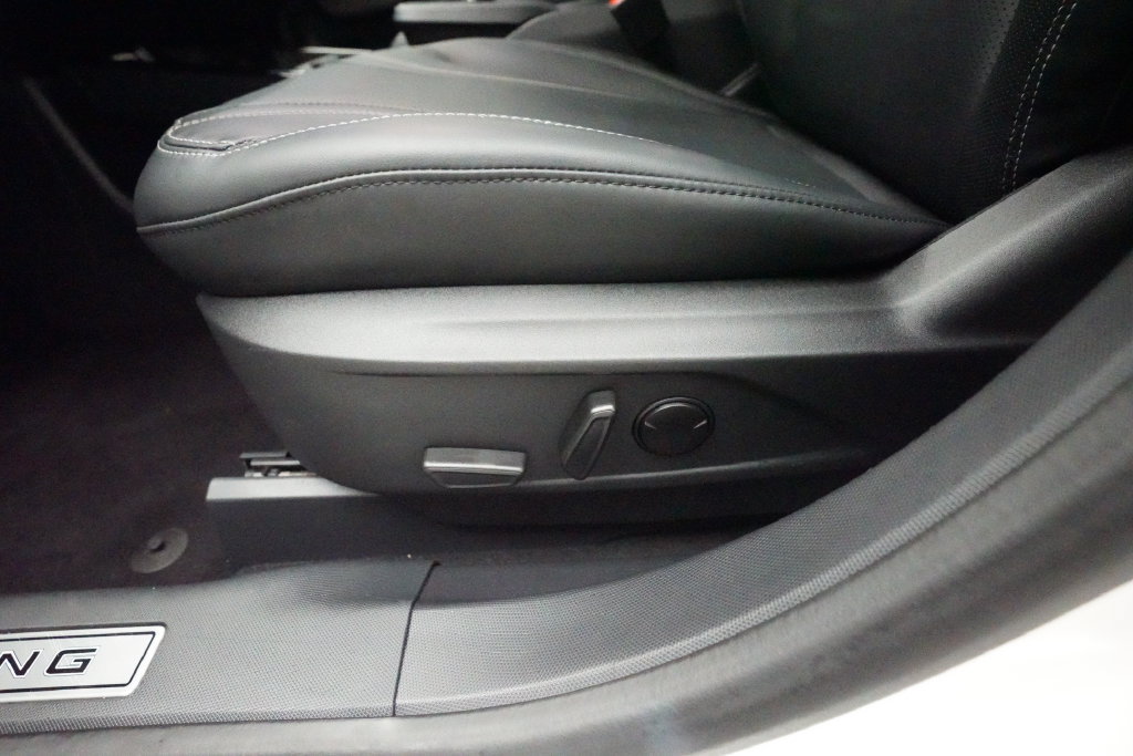 Used 2023 Ford Mustang Mach-E Premium AWD/4WD image 28