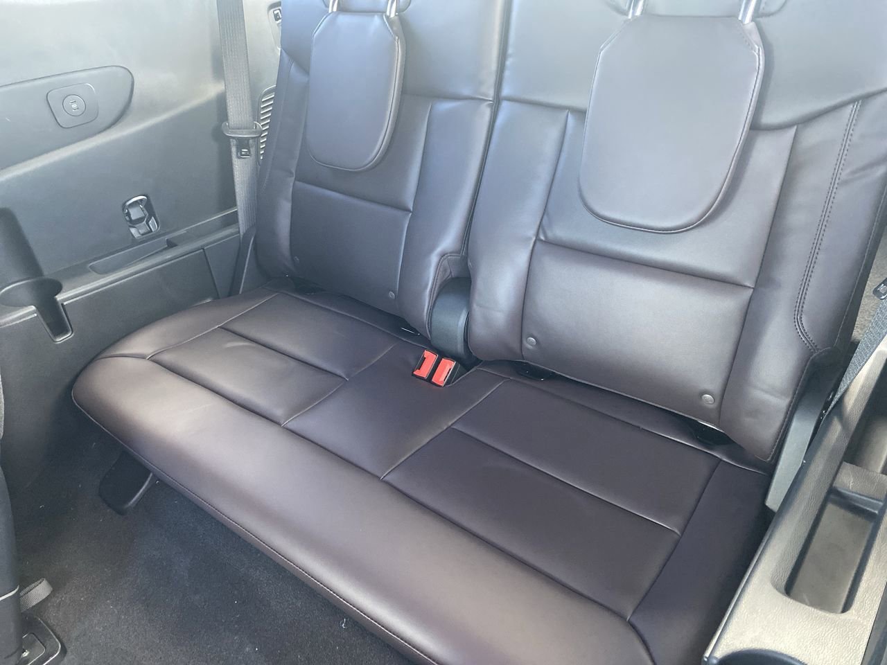 New 2026 Ford Explorer Platinum RWD image 13