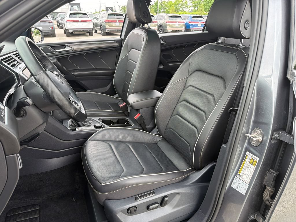 Certified 2022 Volkswagen Tiguan SEL R-Line AWD/4WD image 7