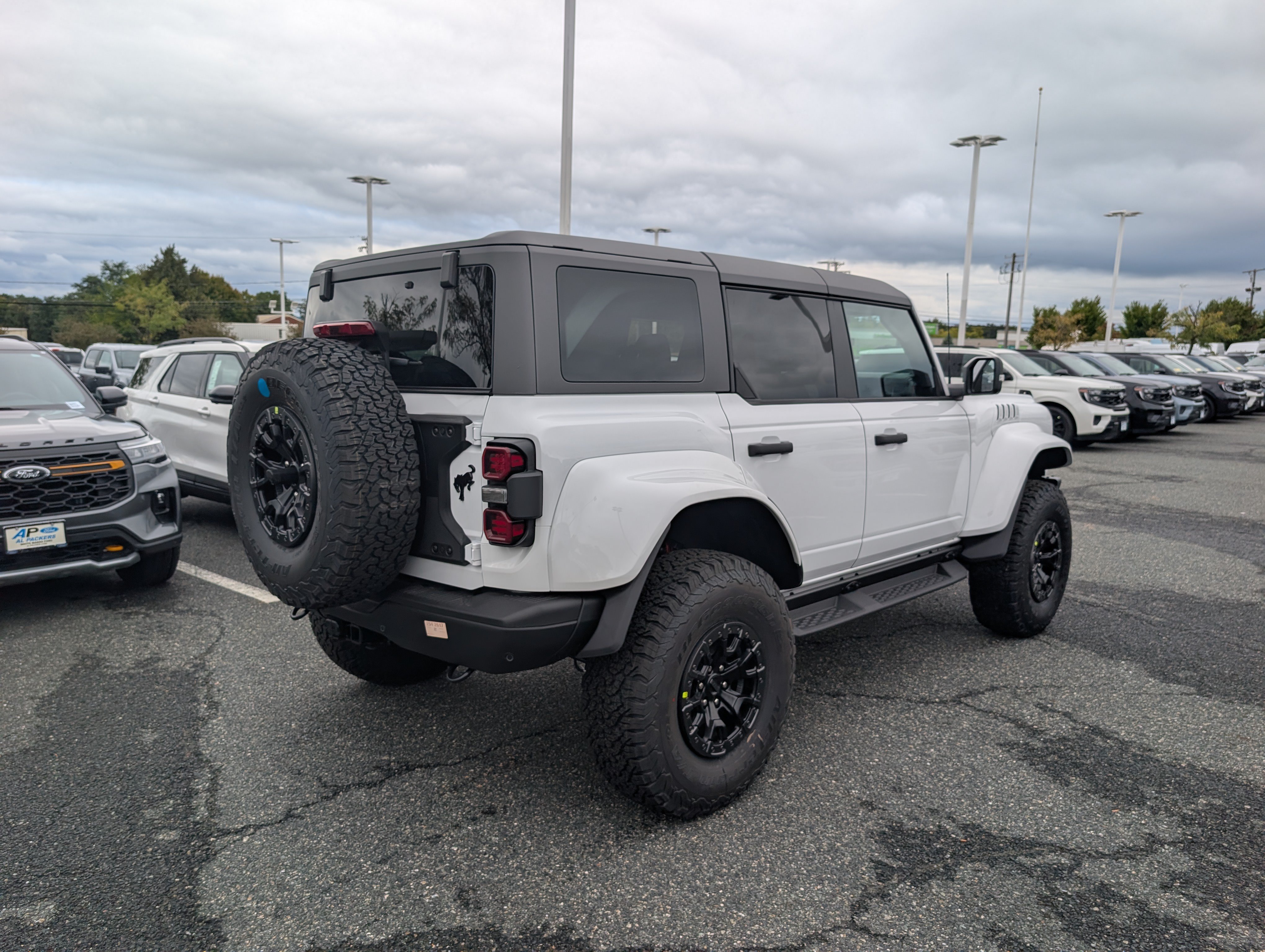 New 2026 Ford Bronco Raptor w/ Interior Carbon Fiber Pack AWD/4WD image 2