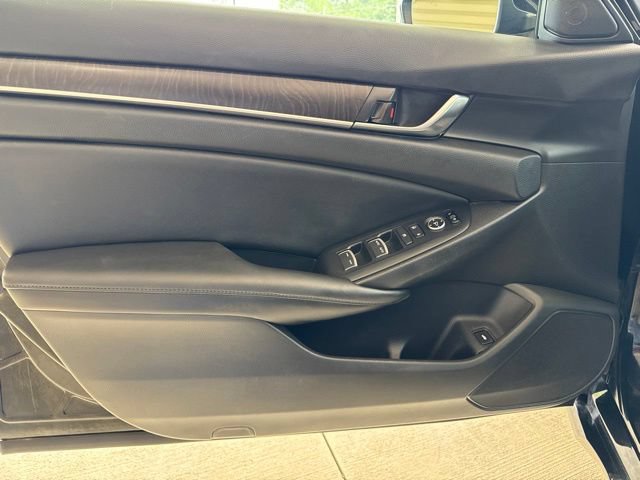 Used 2019 Honda Accord EX image 12