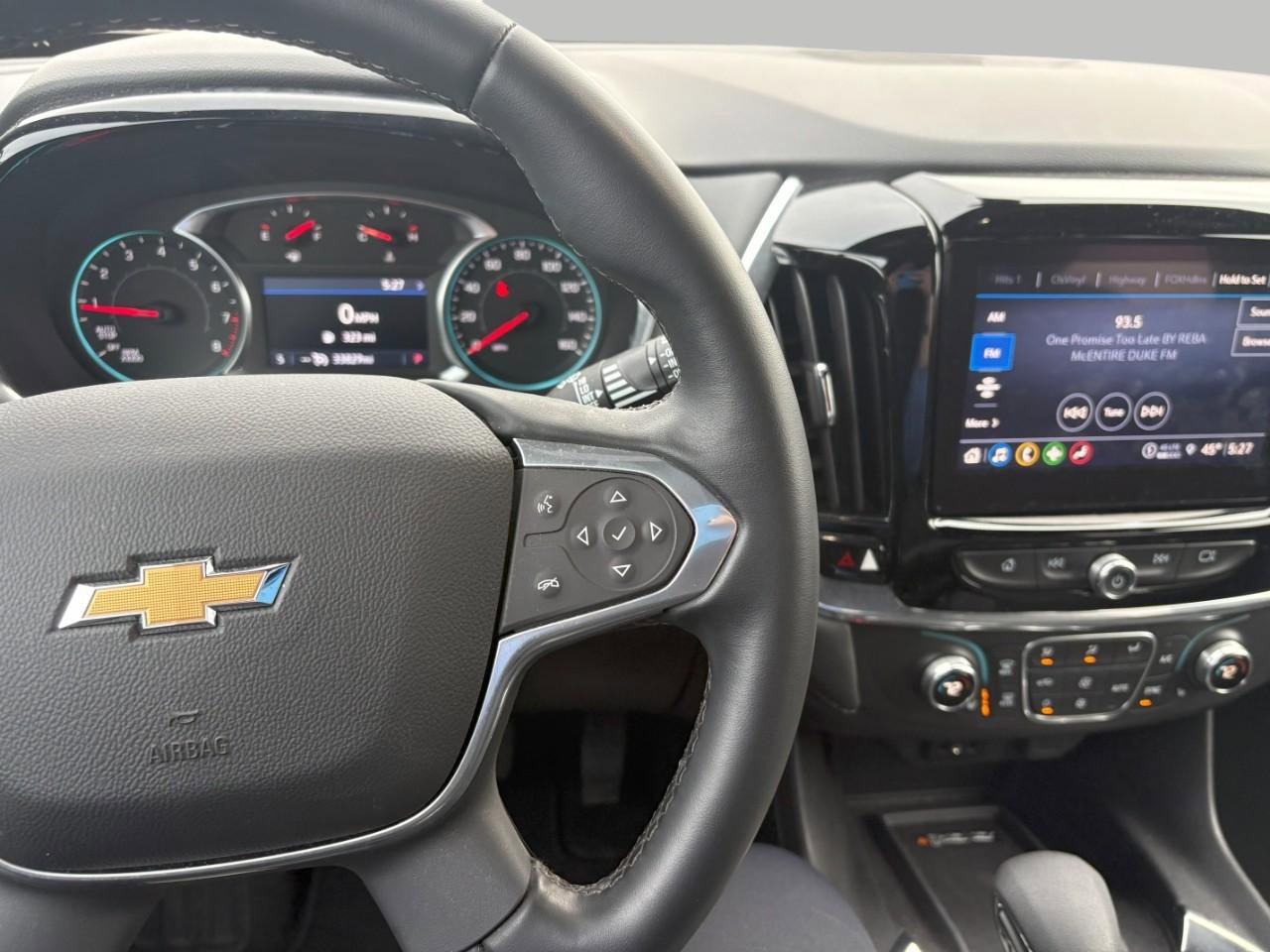 Used 2023 Chevrolet Traverse LT image 14