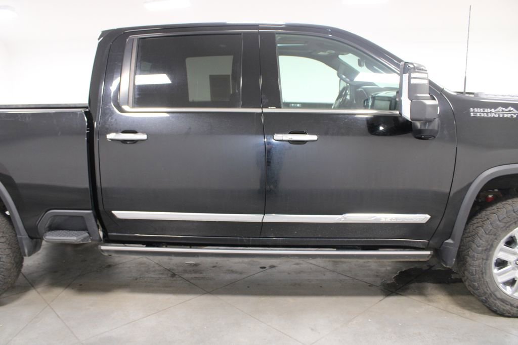Used 2024 Chevrolet Silverado 2500 High Country w/ High Country Premium Package image 11