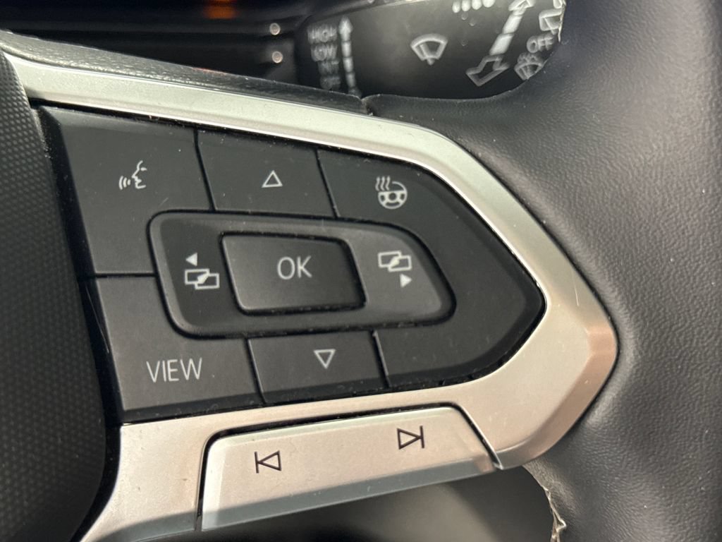 Used 2025 Volkswagen Taos S FWD image 3