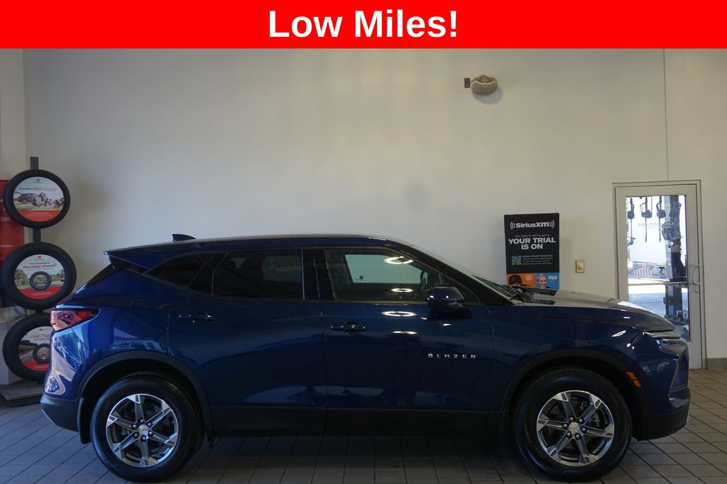 Used 2023 Chevrolet Blazer LT w/ Driver Confidence Package AWD/4WD image 2