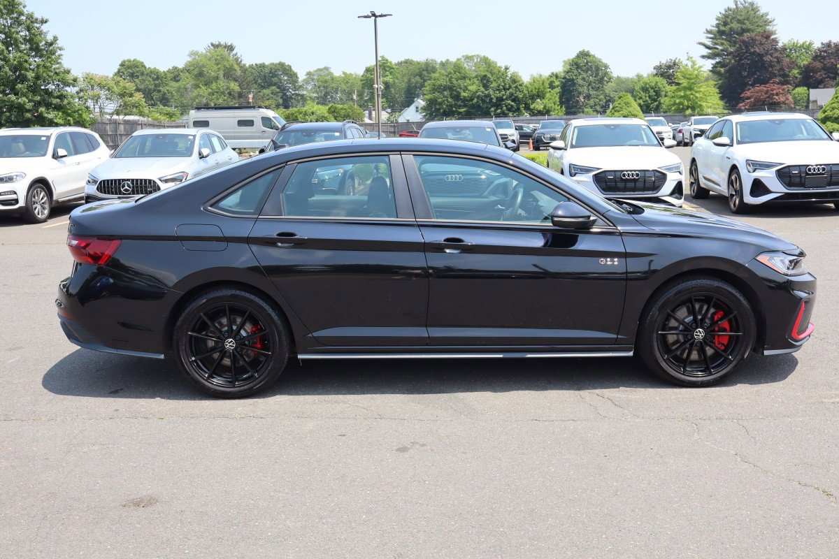 Used 2025 Volkswagen Jetta GLI Autobahn image 4