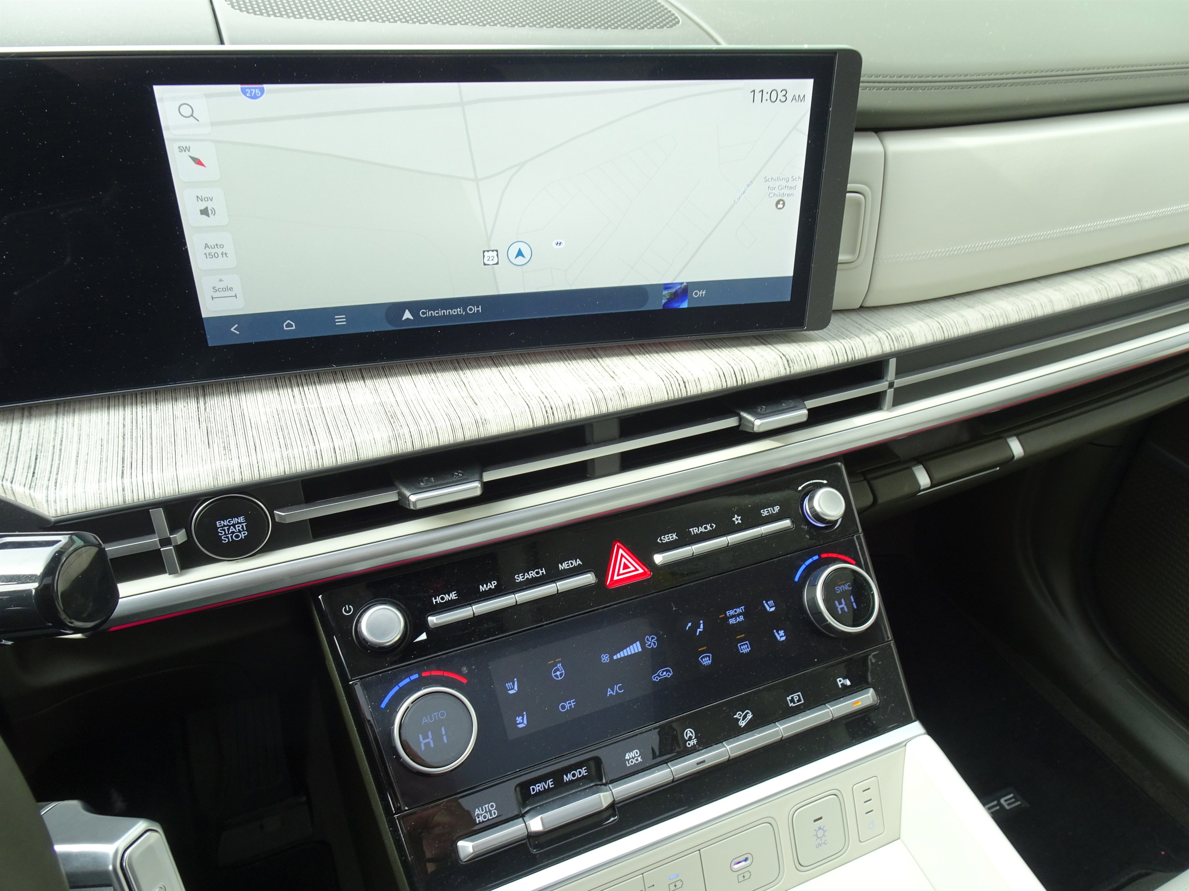Used 2024 Hyundai Santa Fe Calligraphy AWD/4WD image 18