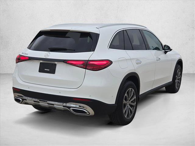 Used 2024 Mercedes-Benz GLC 300 w/ Winter Package image 5