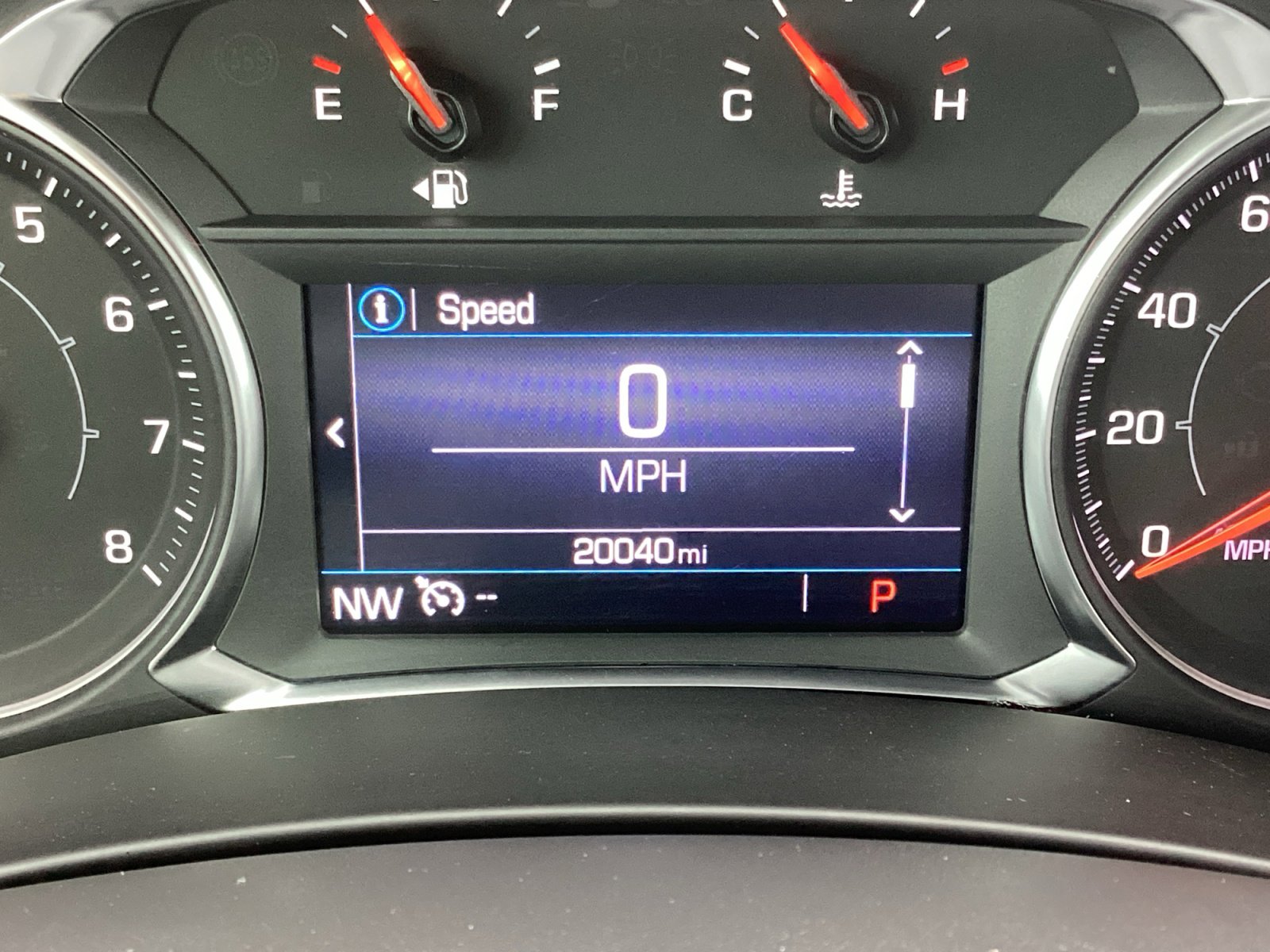 Used 2024 GMC Terrain SLE w/ Elevation Edition image 3