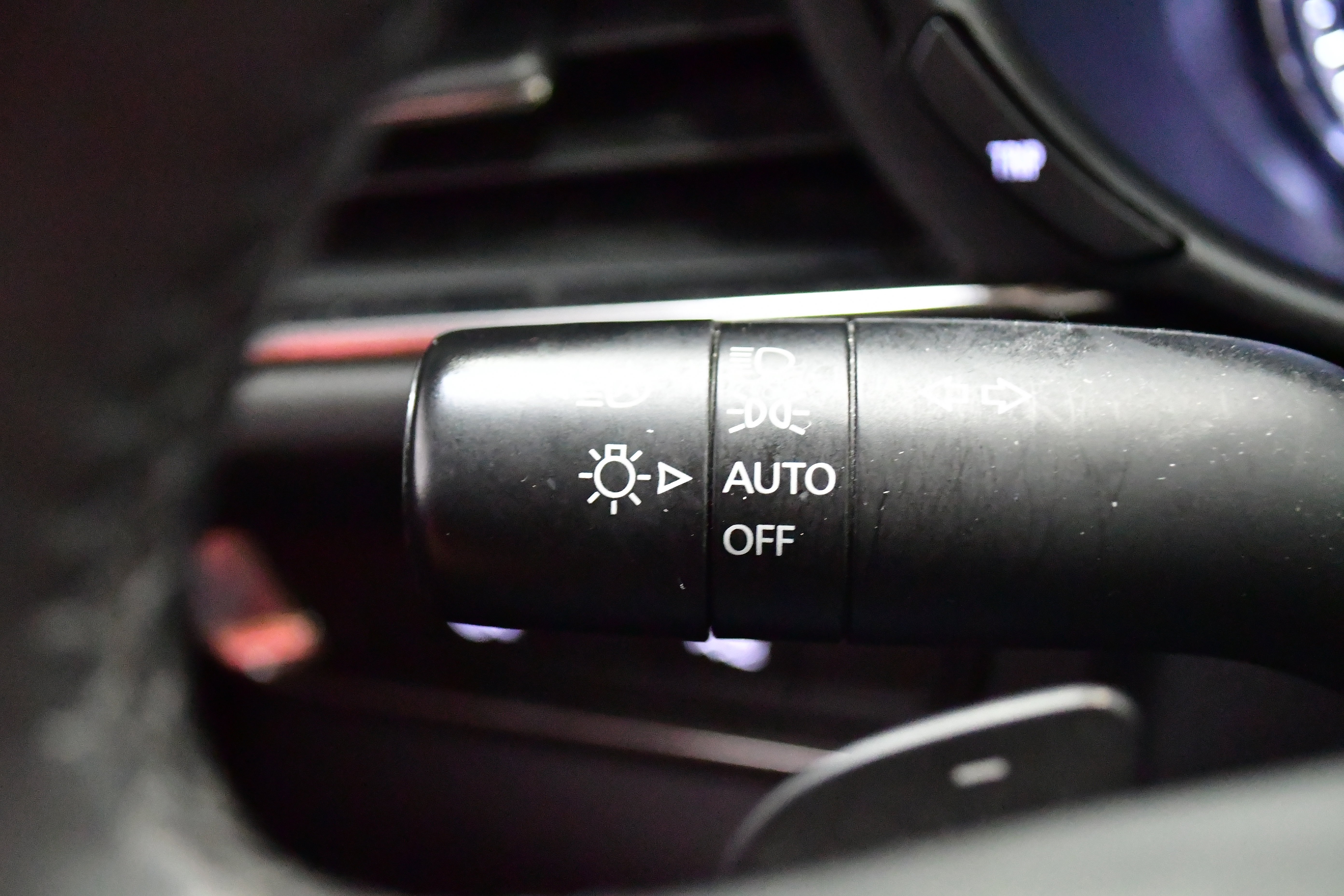 Used 2024 MAZDA CX-30 AWD 2.5 S w/ Premium Package image 41