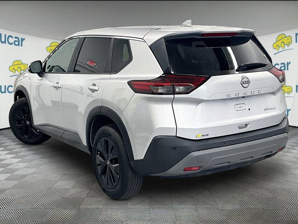 Used 2023 Nissan Rogue SV image 4