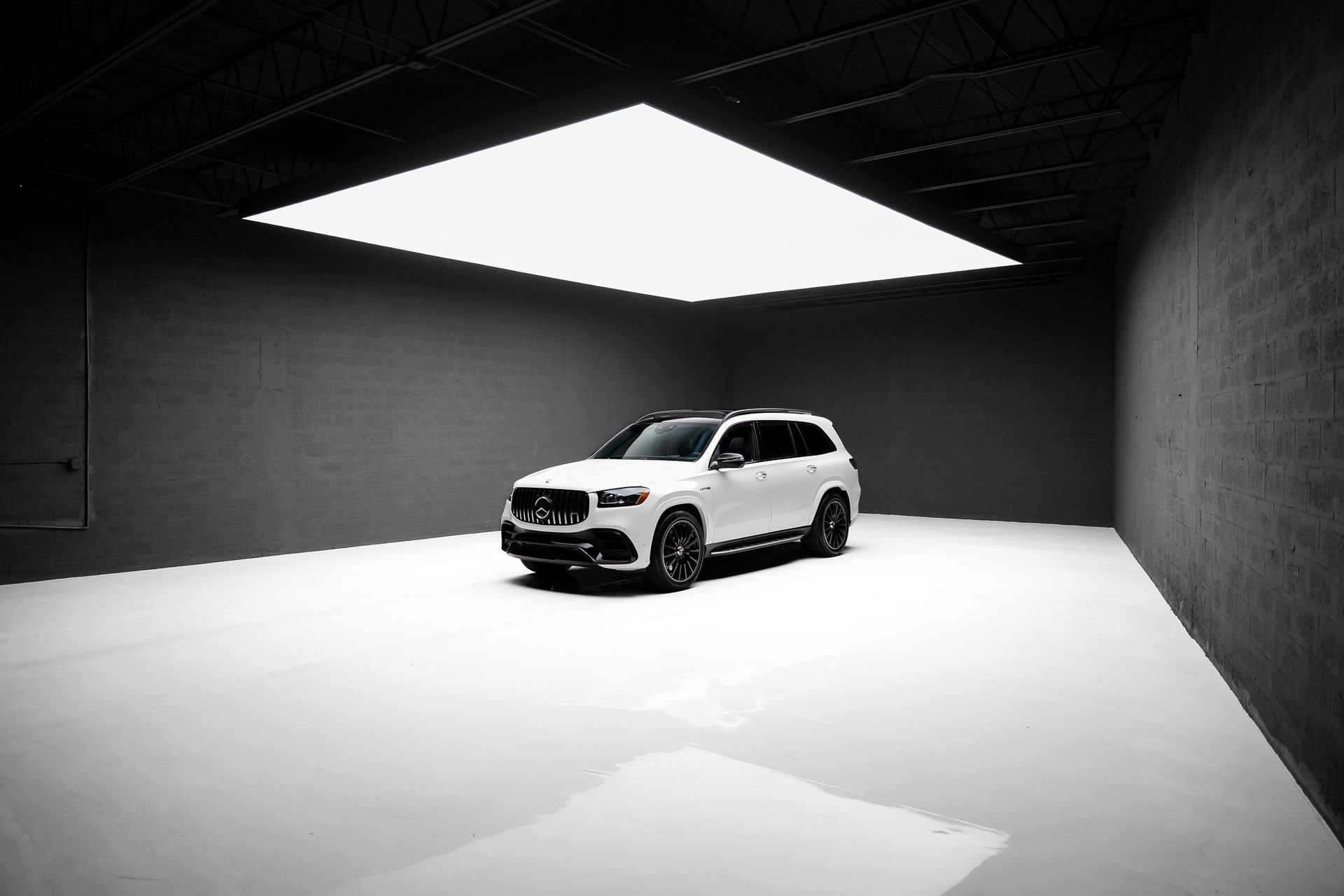 Used 2024 Mercedes-Benz GLS 63 AMG 4MATIC w/ AMG Night Package image 99