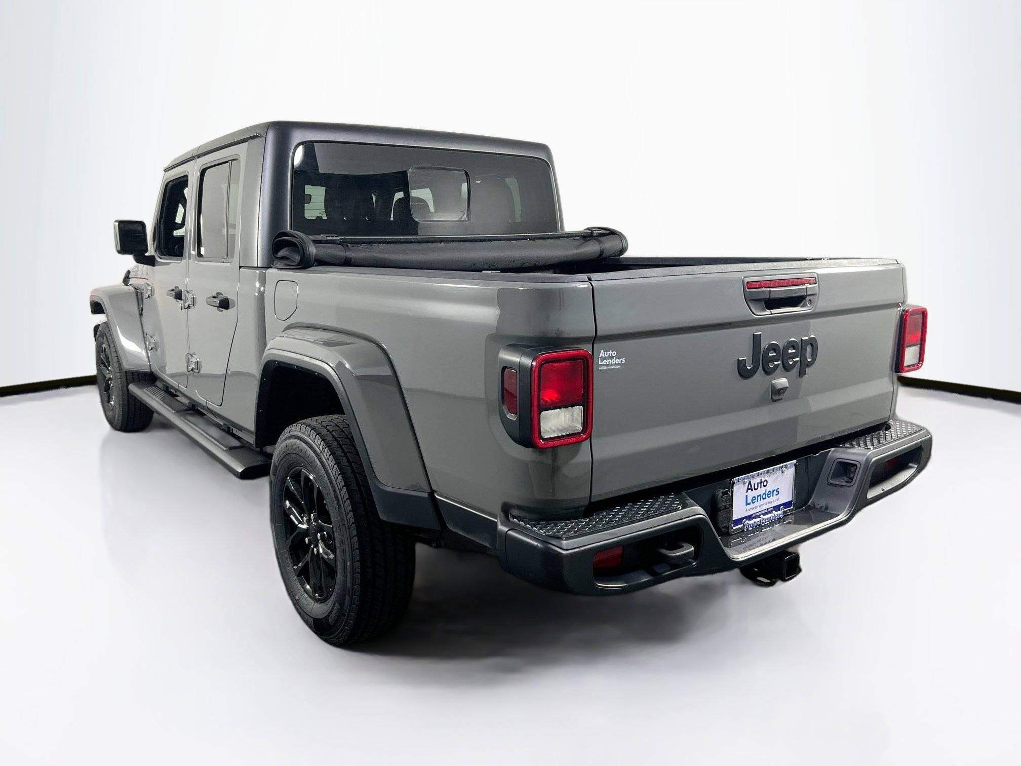 Used 2022 Jeep Gladiator Sport image 7