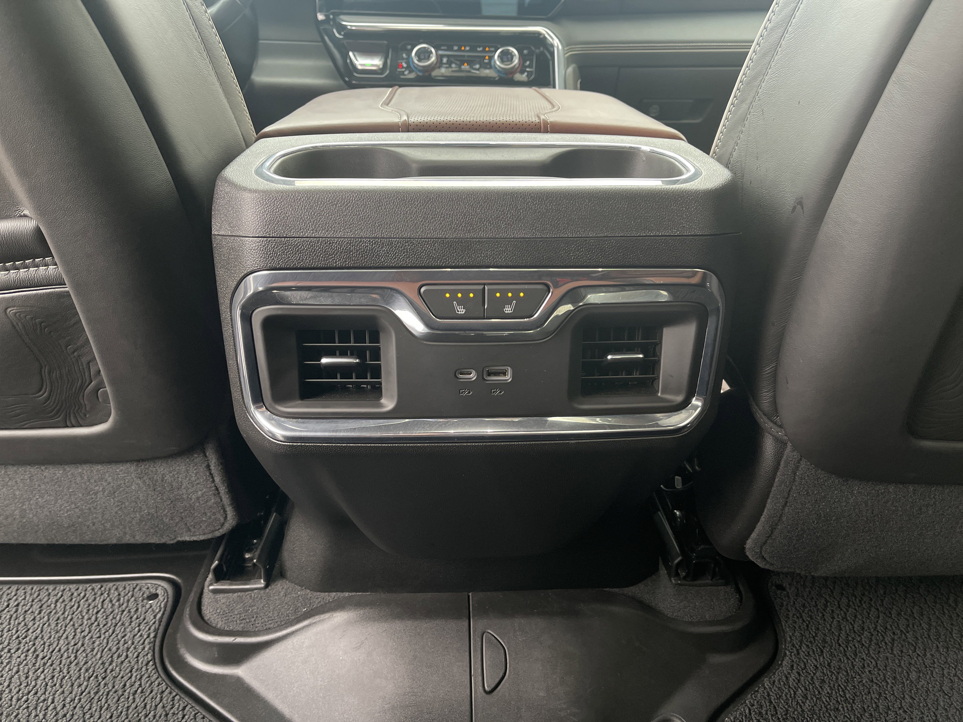 Used 2024 GMC Sierra 1500 Denali Ultimate image 28