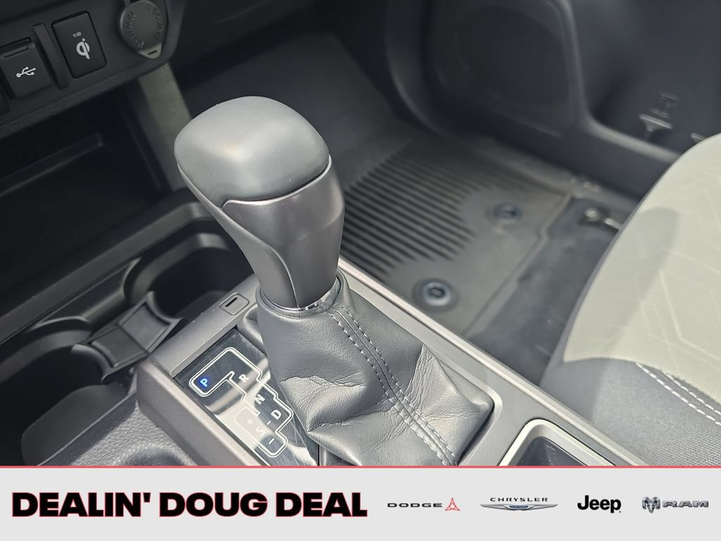 Used 2023 Toyota Tacoma TRD Off-Road w/ Technology Package AWD/4WD image 24