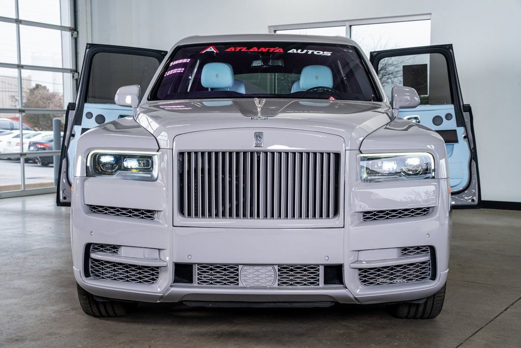 Used 2022 Rolls-Royce Cullinan image 3