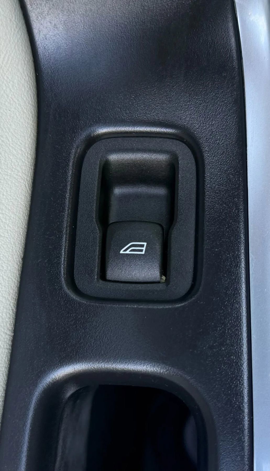 Used 2017 Volvo XC60 T5 Dynamic w/ Preferred Option Package image 30