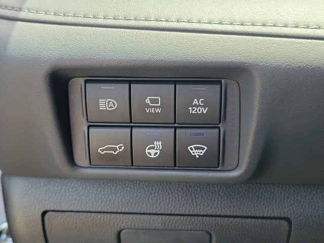 Used 2021 Toyota Highlander Platinum FWD image 24