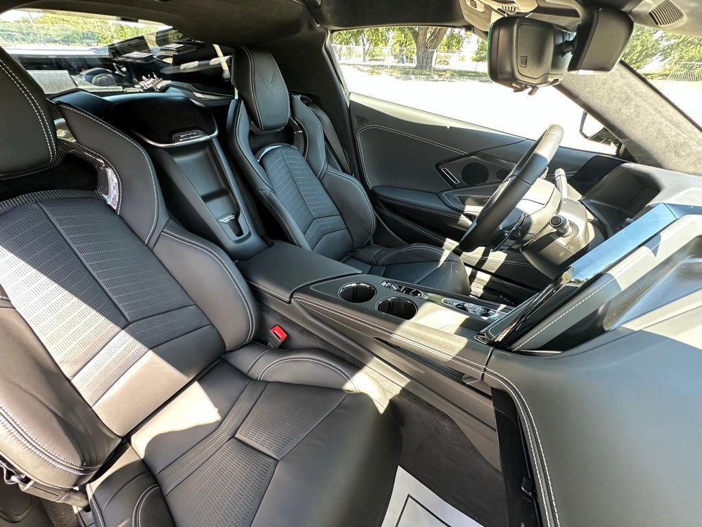 New 2026 Chevrolet Corvette Stingray Premium Cpe w/ Stealth Interior Trim Package RWD image 20