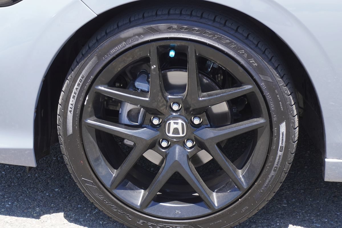 Used 2025 Honda Civic Sport image 4