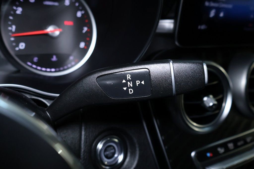 Used 2021 Mercedes-Benz GLC 300 4MATIC image 29