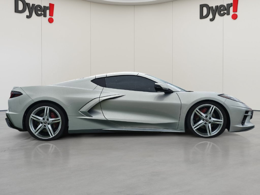 Used 2024 Chevrolet Corvette Stingray Coupe RWD image 3