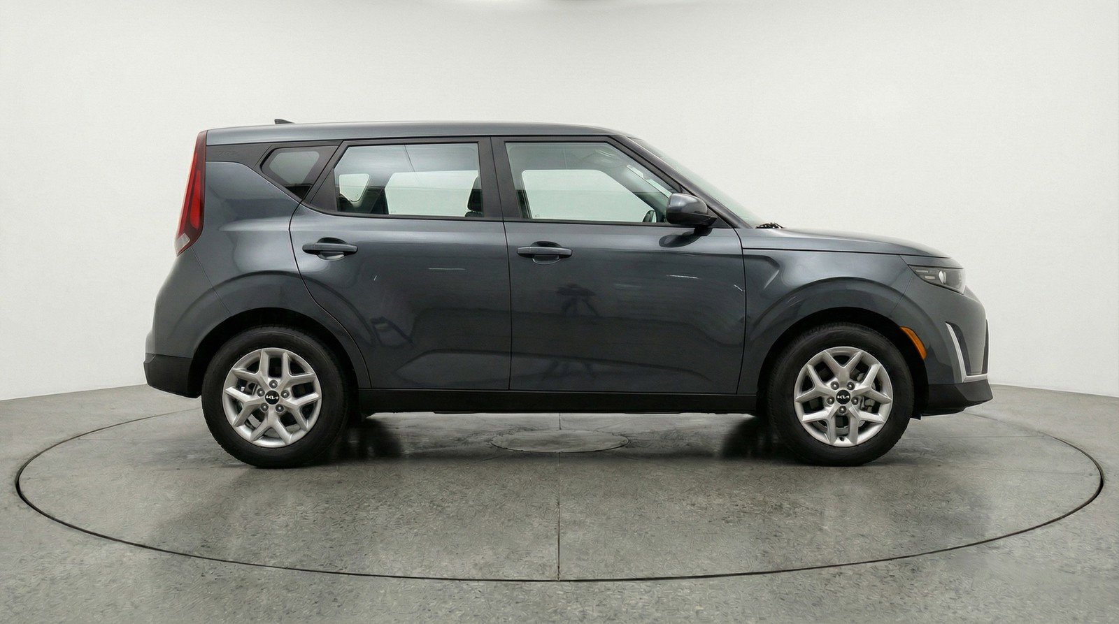 Used 2025 Kia Soul LX w/ LX Technology Package image 11