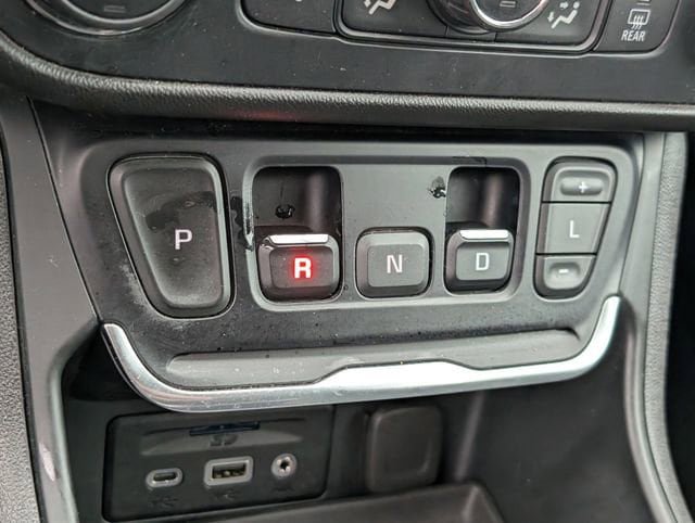Certified 2021 GMC Terrain SLT w/ Elevation Edition FWD image 21