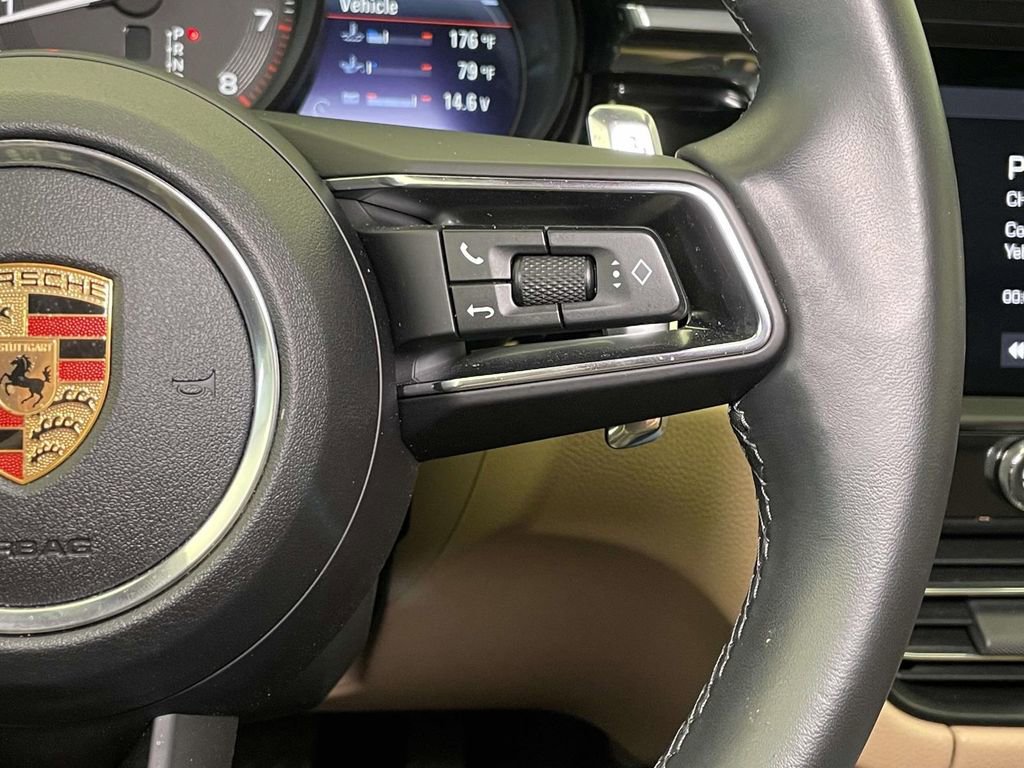 Certified 2025 Porsche Macan image 41