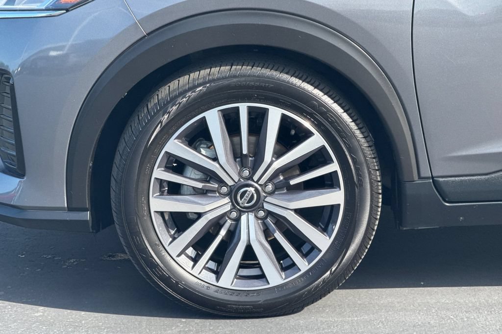 Used 2021 Nissan Kicks SV FWD image 26