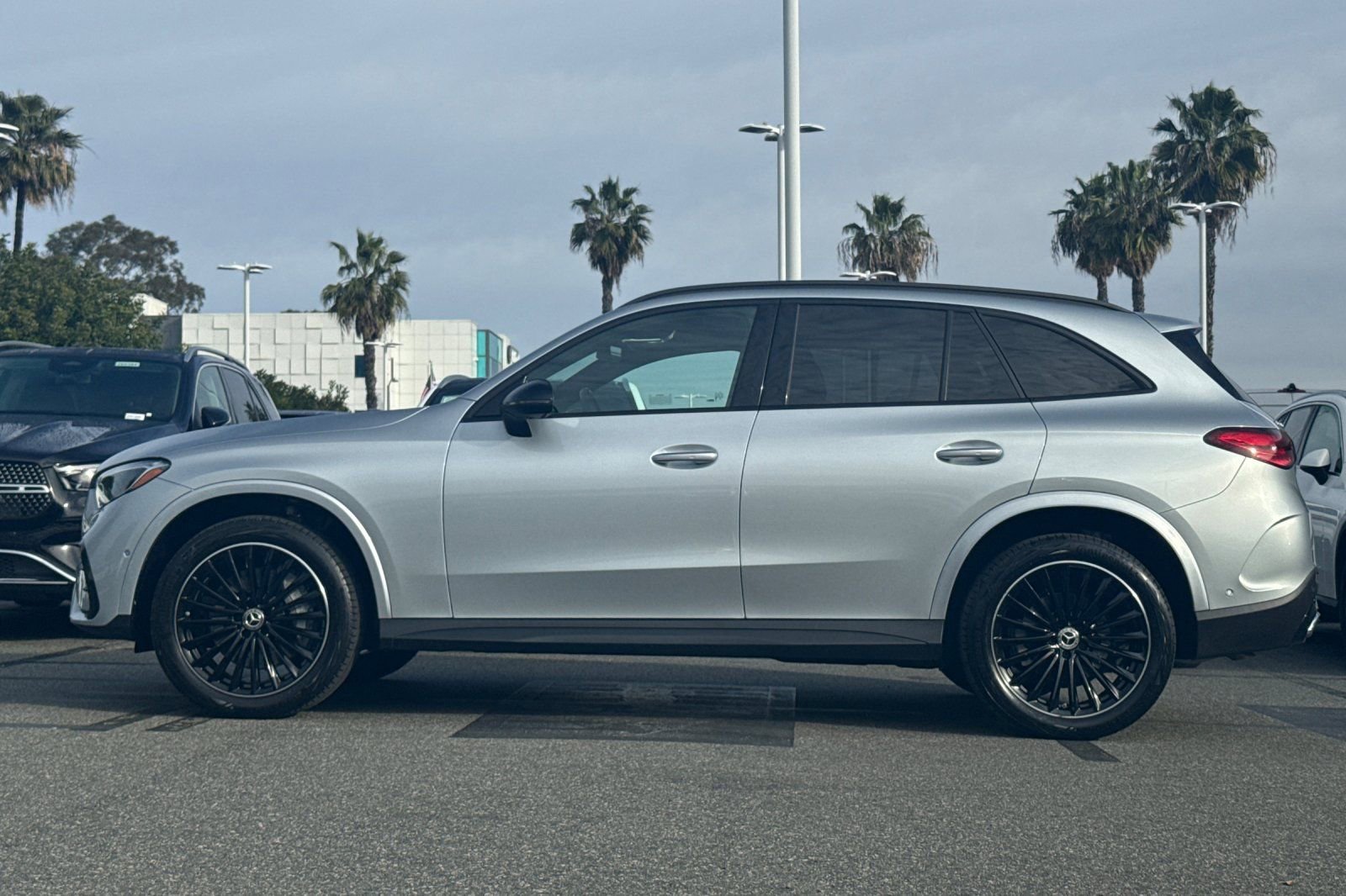 Certified 2025 Mercedes-Benz GLC 300 image 7